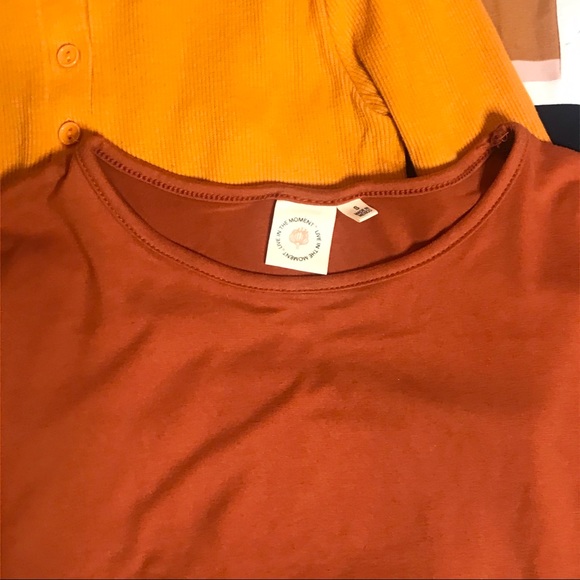 Bundle of 3 Orange Tops Heart & Hips and Others - Picture 3 of 9